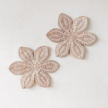 Load image into Gallery viewer, Flower Wicker Wall Decor - Set of 2