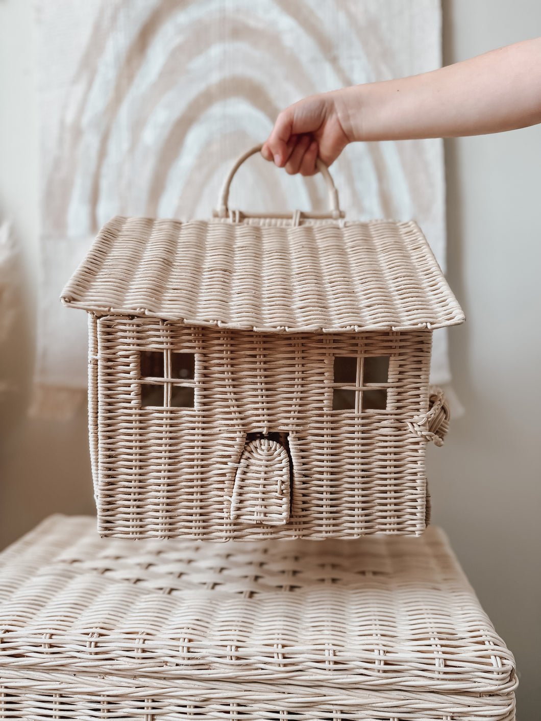 Wicker Carry Dollhouse