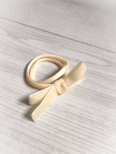 Load image into Gallery viewer, Doll Bow Headband - Cream
